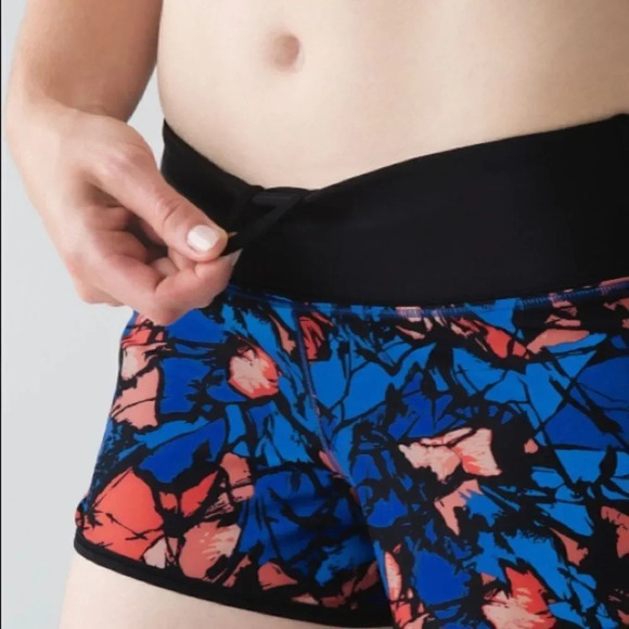 Lululemon Speed Short (H2O)
Paint Storm Harbor Blue Multi / Black - Picture 10 of 11